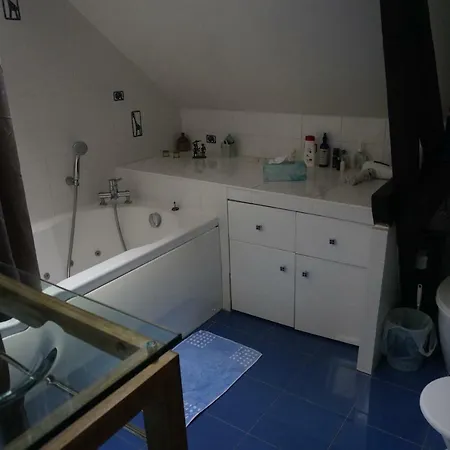 Maison Eliane בית אירוח