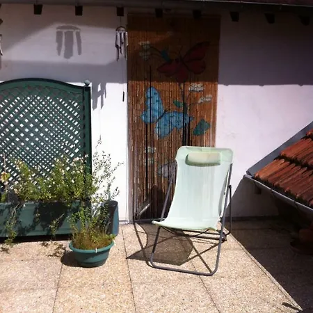 Maison Eliane בית אירוח *